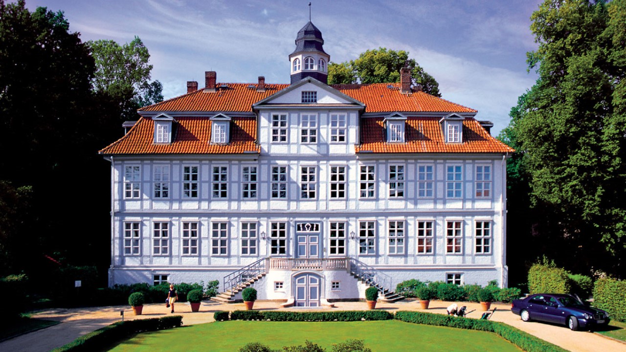 Schloss-Luedersburg-Hotel-Golf.jpg