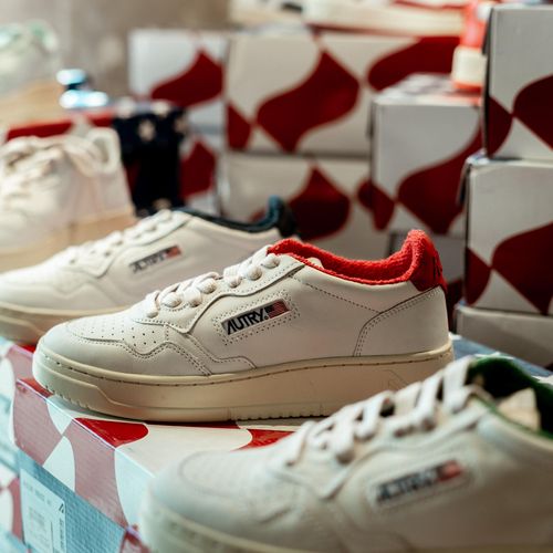 Trend der Woche 🫶🏻 Autry Shoes! Bei Hammer Schuh bekommt ihr jetzt eine große Auswahl der beliebten Retro Sneaker. 😊...